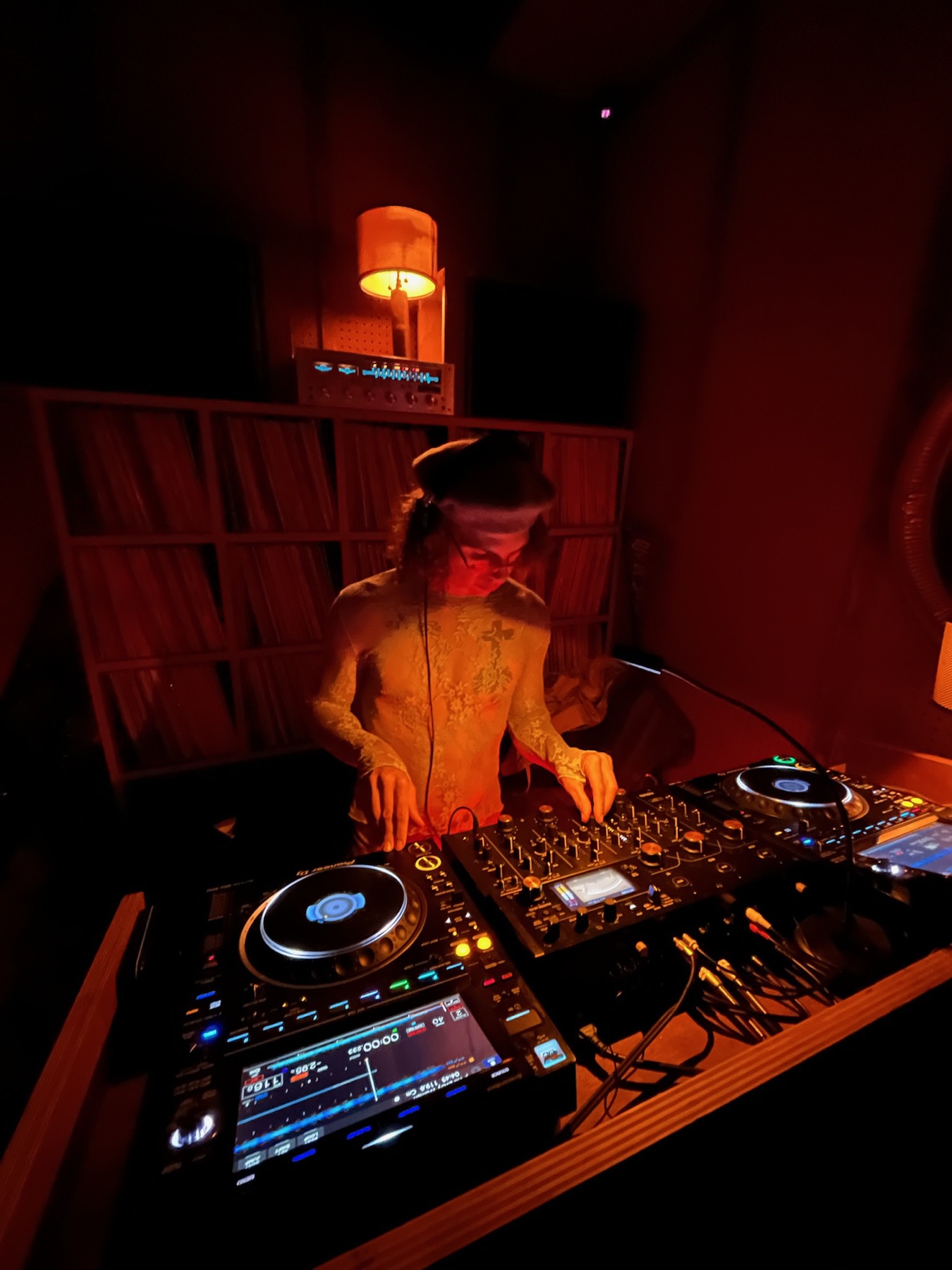 Pobblebonk performing at the decks